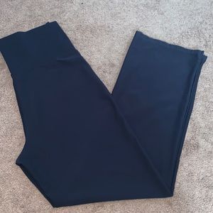 Liz Lange Maternity Dri Fit navy pants size L